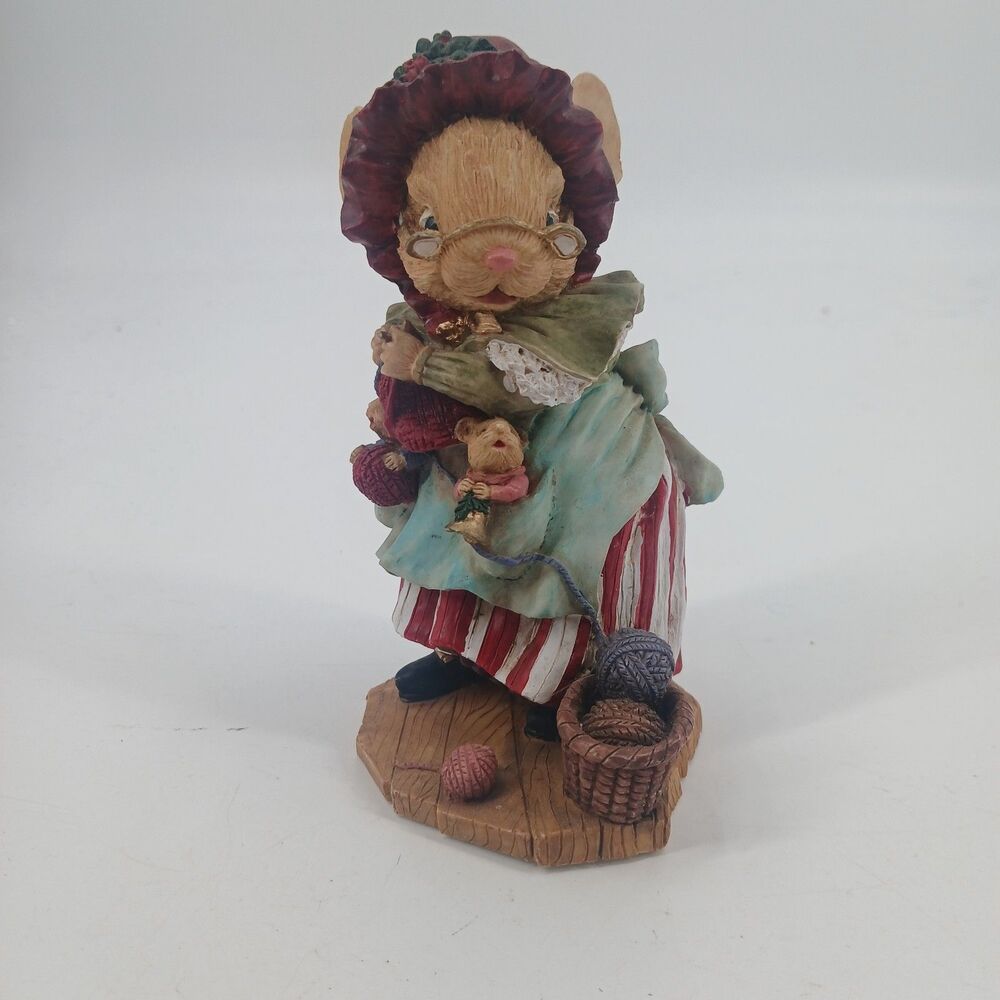 Vintage Patriotic Patriotic Mouse Figurine USA Flag Overall Dress Red White Blue